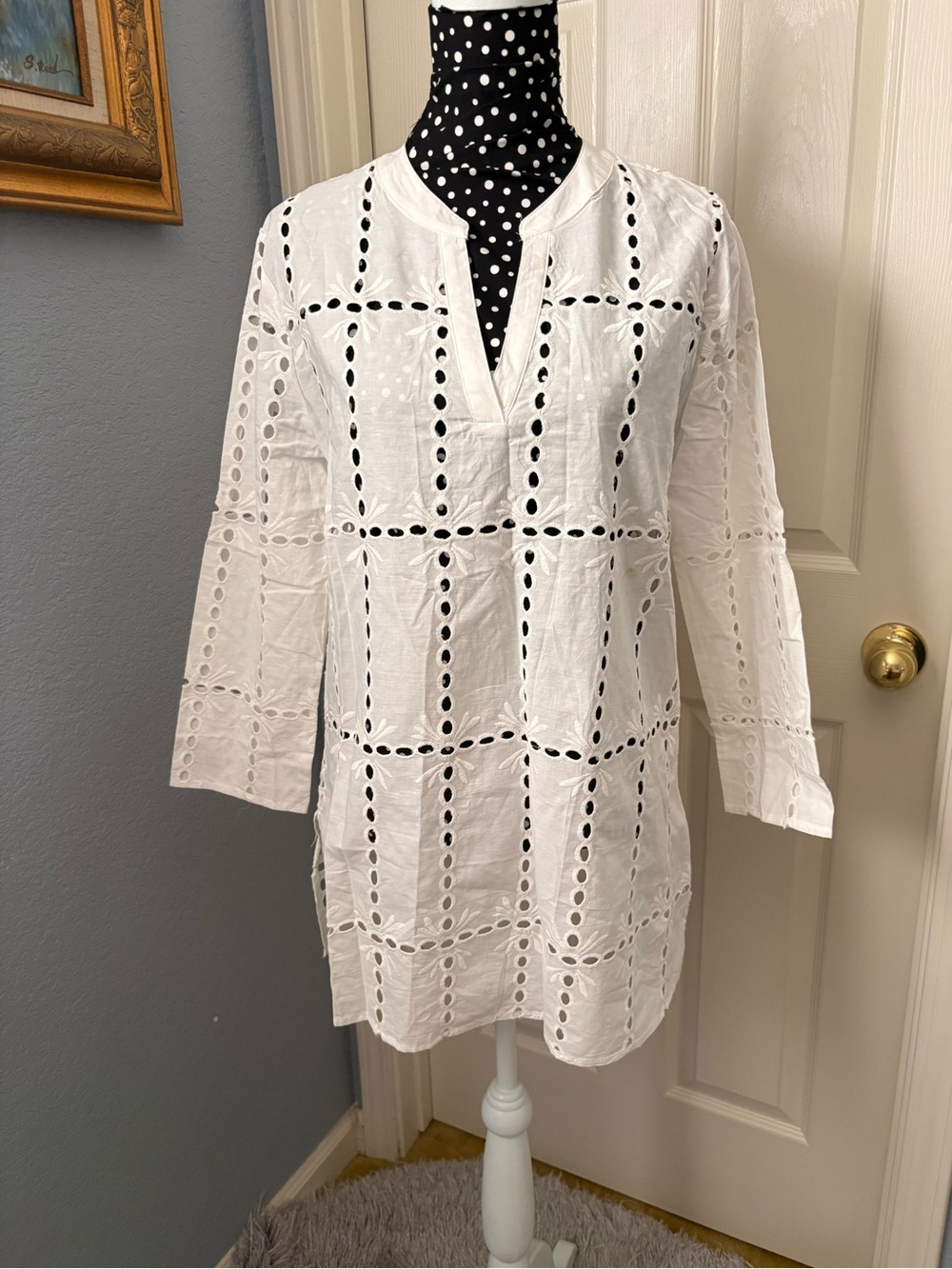 Adiva White Embroidered Eyelet Tunic